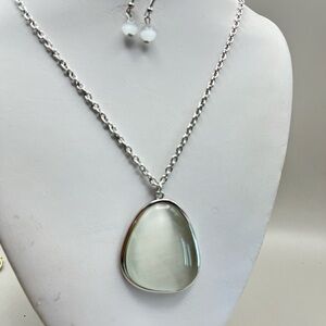Elegant Mother of Pearl Silver Necklace Pendant